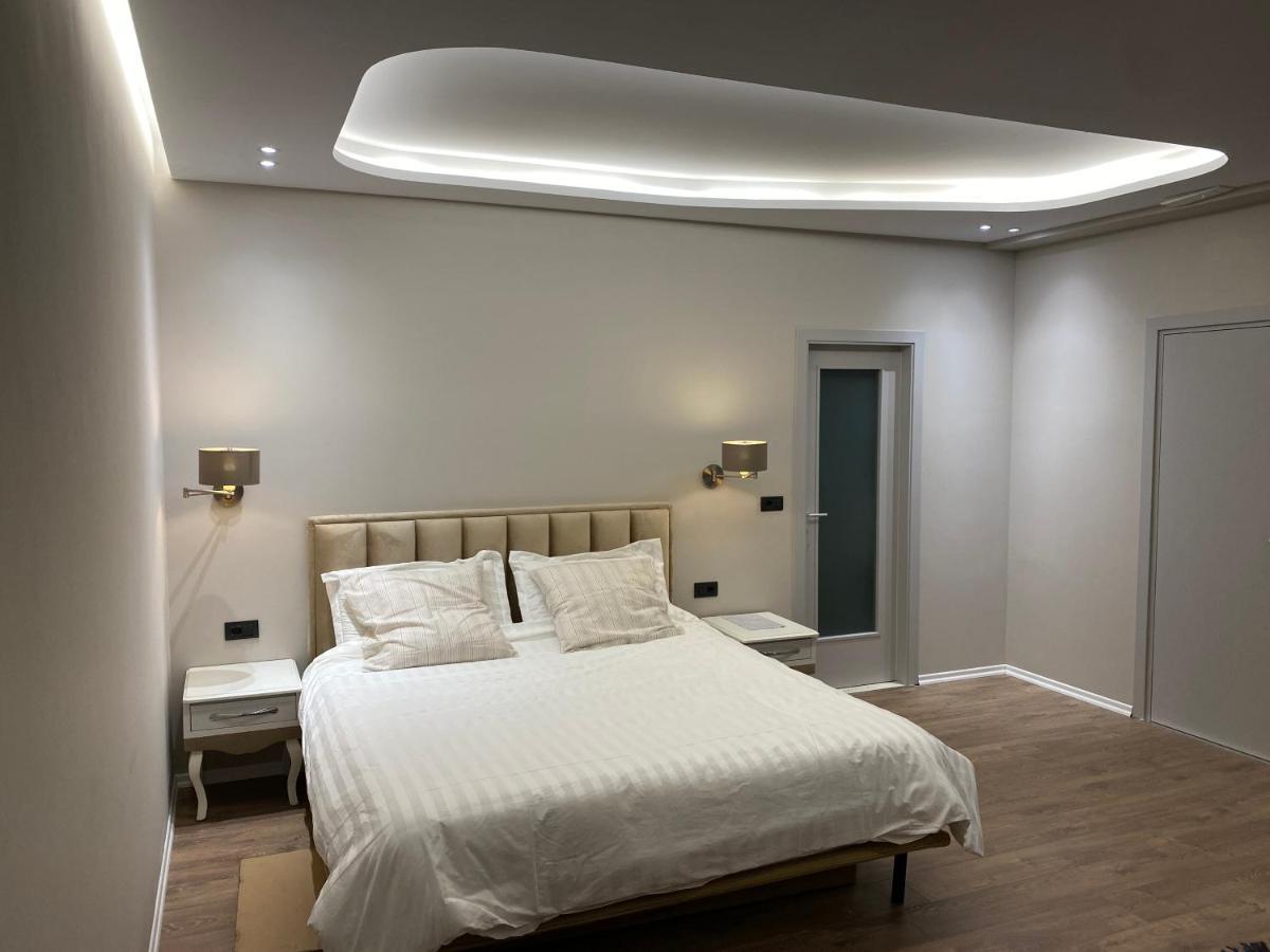 Vila-Amo, Suites&Rooms In Tirana Center Buitenkant foto
