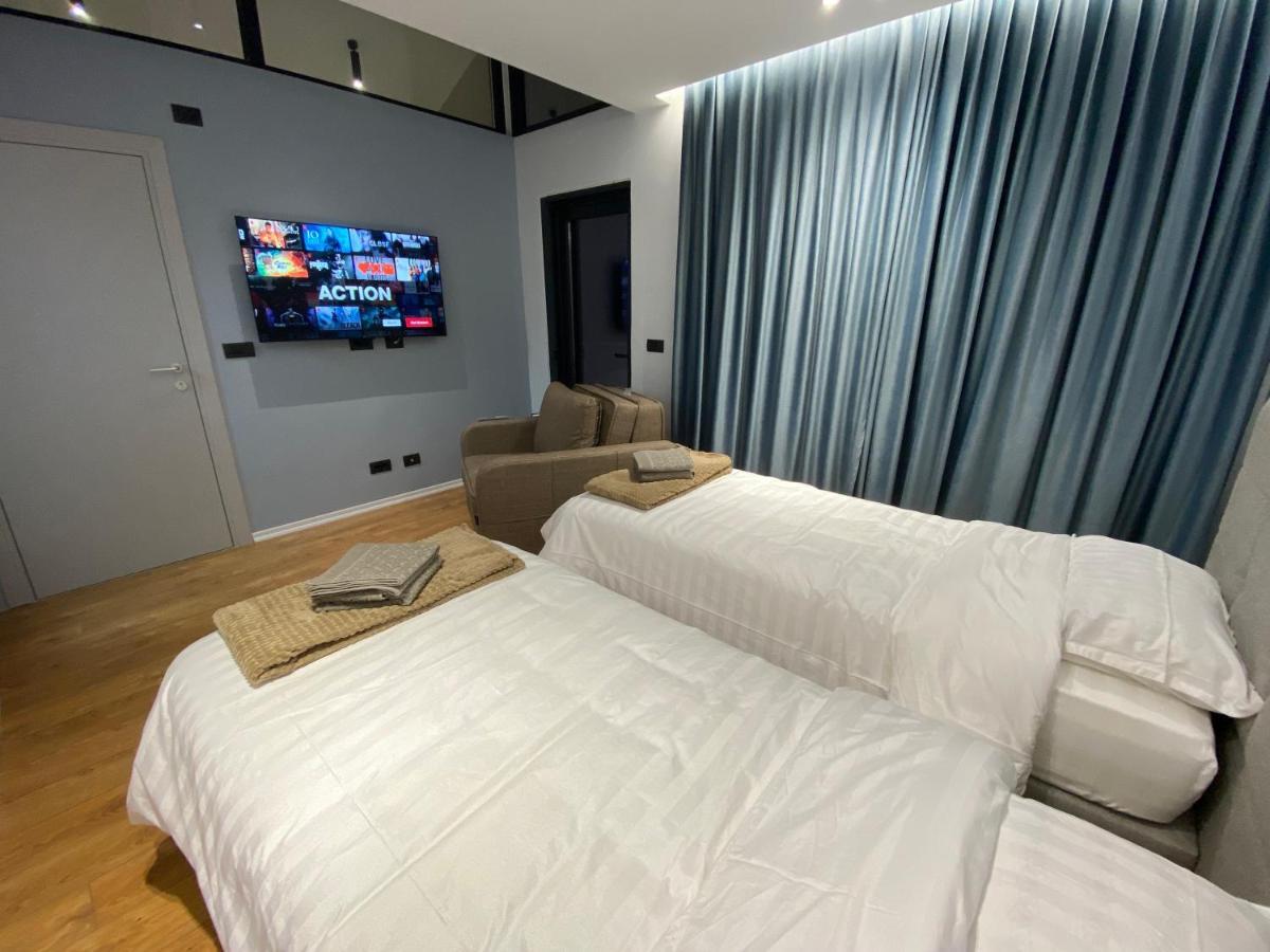 Vila-Amo, Suites&Rooms In Tirana Center Buitenkant foto