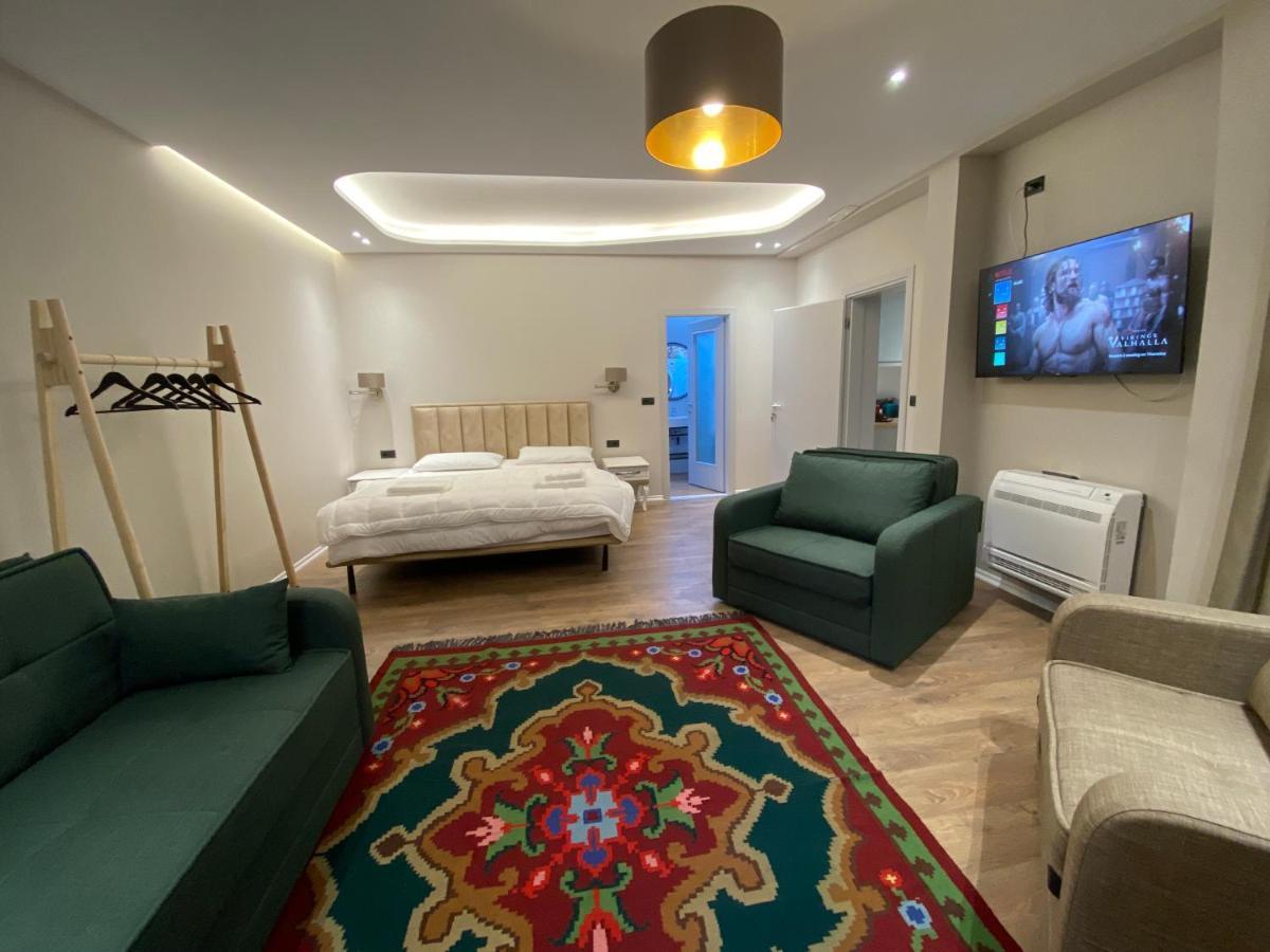 Vila-Amo, Suites&Rooms In Tirana Center Buitenkant foto