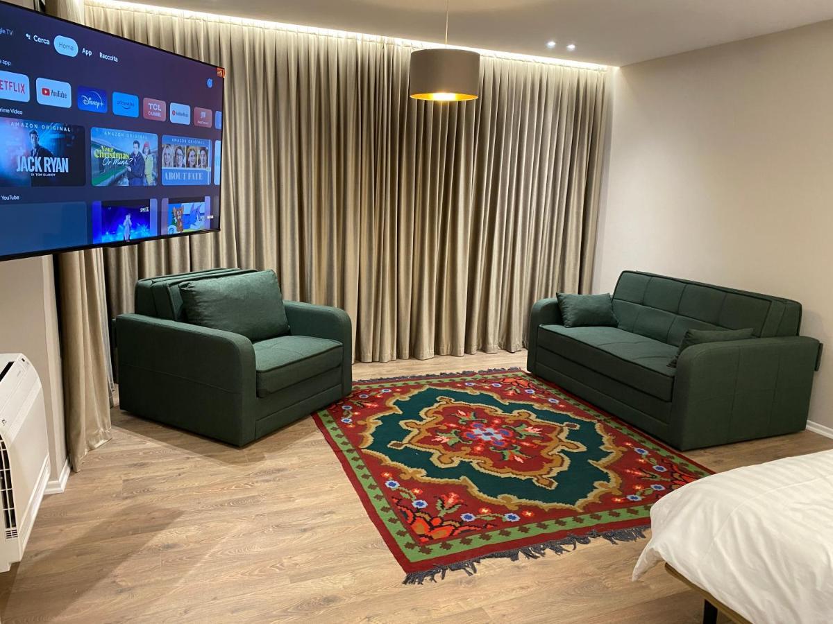 Vila-Amo, Suites&Rooms In Tirana Center Buitenkant foto