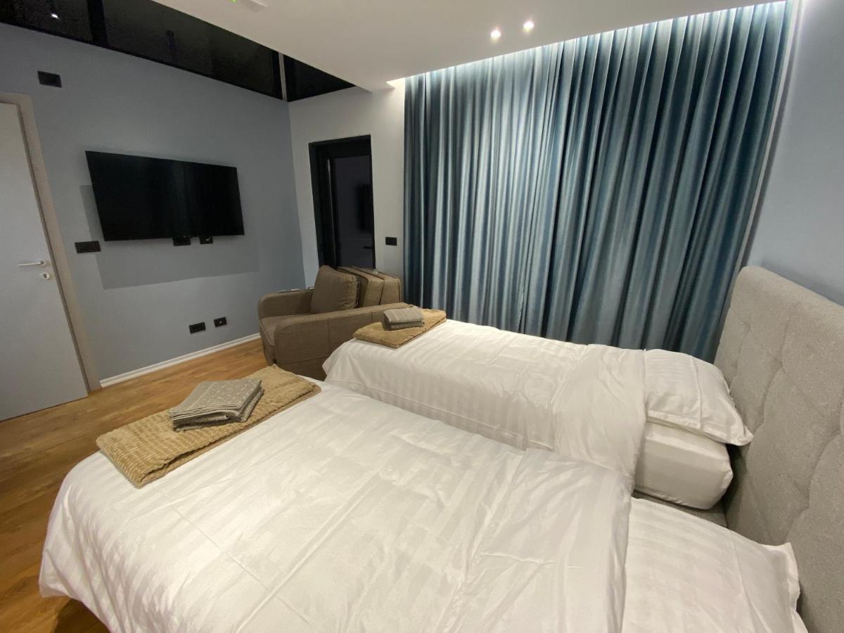 Vila-Amo, Suites&Rooms In Tirana Center Buitenkant foto