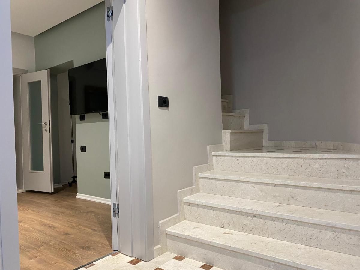 Vila-Amo, Suites&Rooms In Tirana Center Buitenkant foto