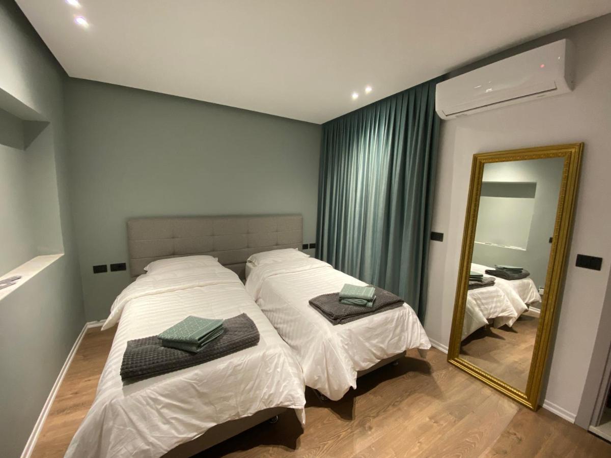 Vila-Amo, Suites&Rooms In Tirana Center Buitenkant foto