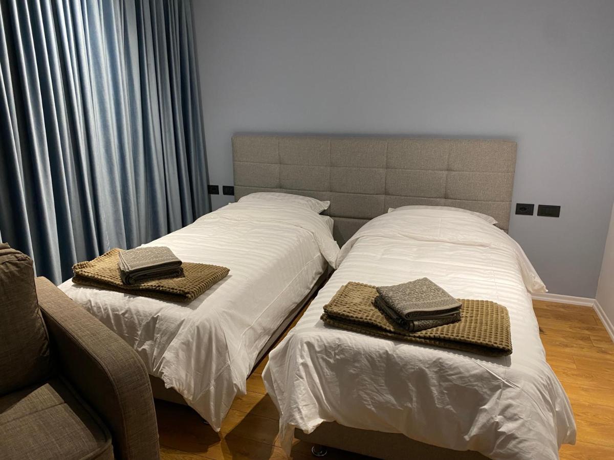 Vila-Amo, Suites&Rooms In Tirana Center Buitenkant foto
